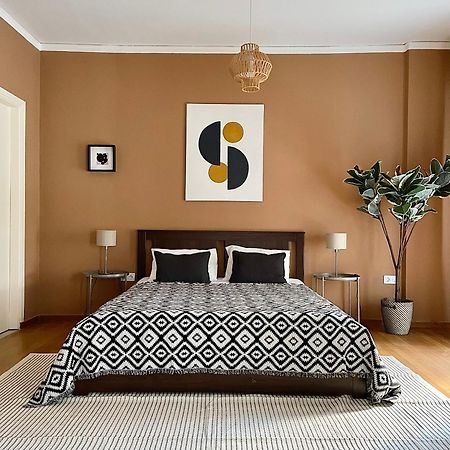 Comfy And Spacious Two Bedroom Apartment With Balcony Athen Exterior foto